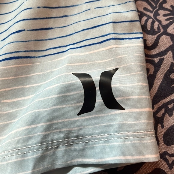 Men’s Hurley swim shorts size W33 - Picture 2 of 4